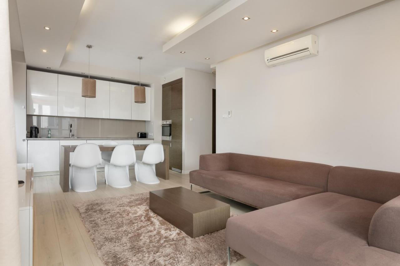 Grzybowska Platinum Apartment Tower A วอร์ซอ ภายนอก รูปภาพ