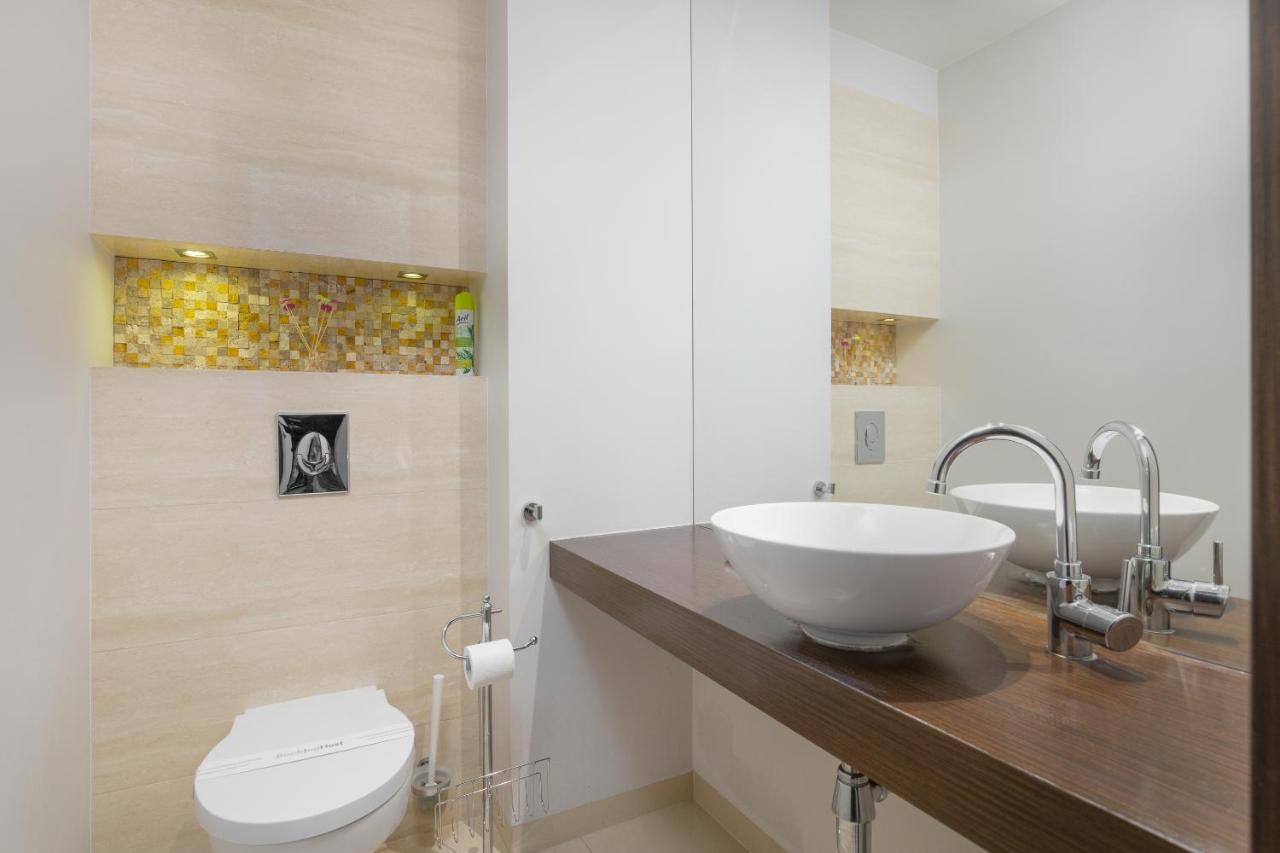 Grzybowska Platinum Apartment Tower A วอร์ซอ ภายนอก รูปภาพ