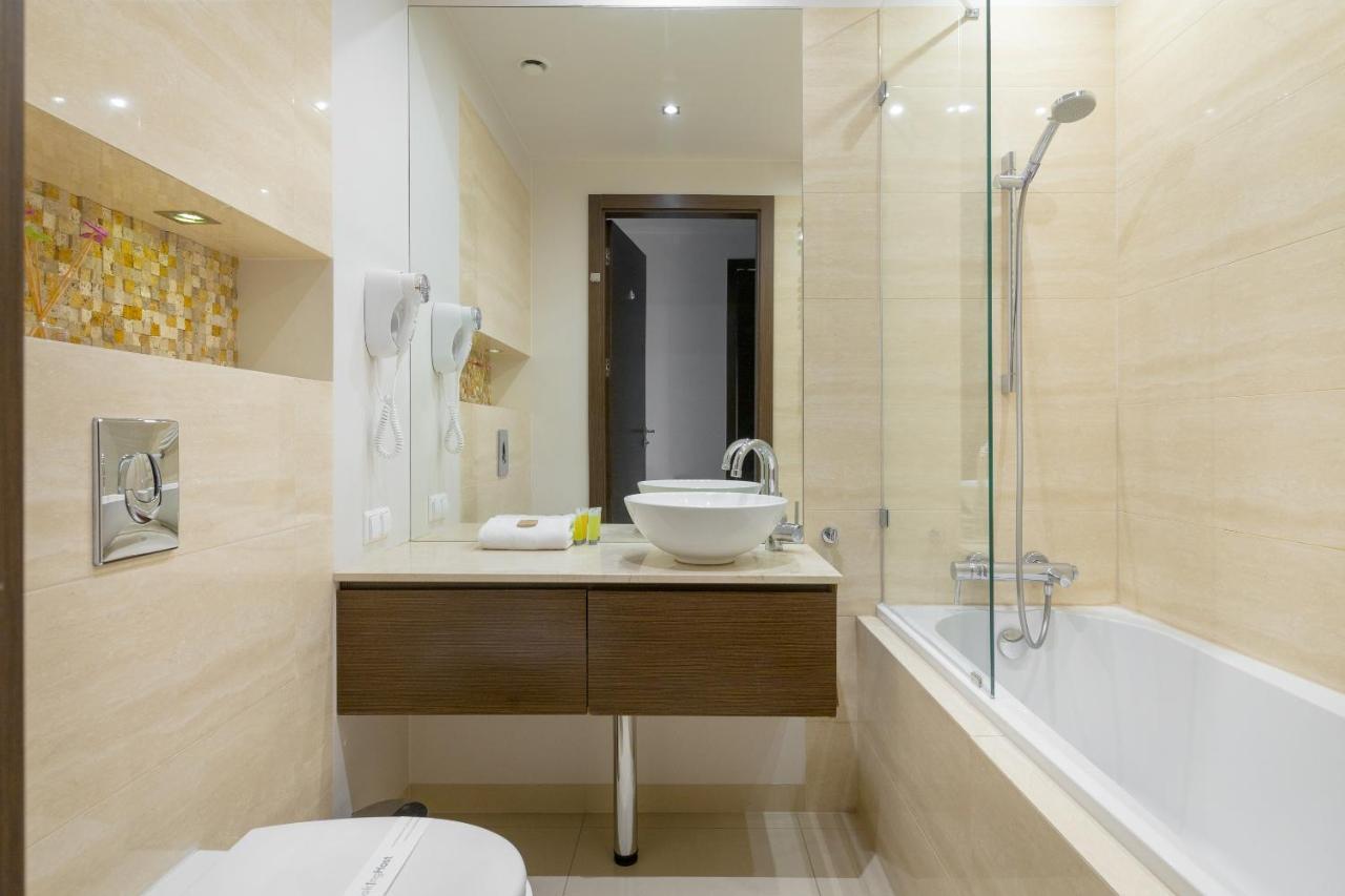 Grzybowska Platinum Apartment Tower A วอร์ซอ ภายนอก รูปภาพ